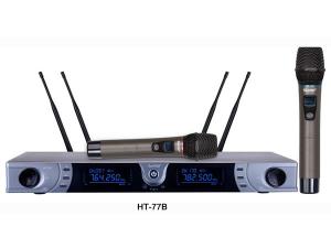 True Diversity UHF Wireless Microphone System